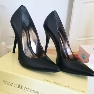 New! Leather Classic Black Pumps